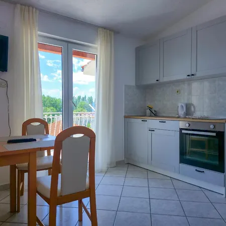Iko Apartamento Omiš