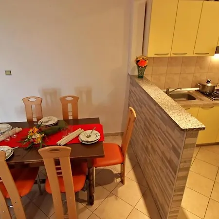 Iko Apartamento Omiš